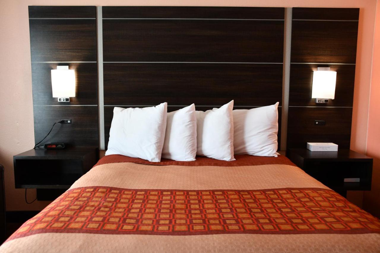 Regency Inn & Suites Faribault Zewnętrze zdjęcie